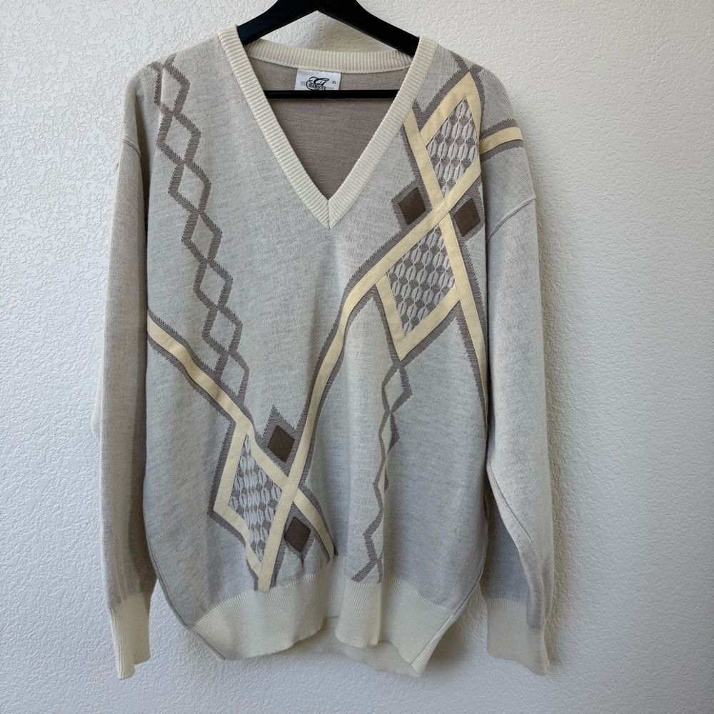 Gabicci Men’s Elegant V-Neck Long‎ Sleeve Sweater with Geometric Design, XL